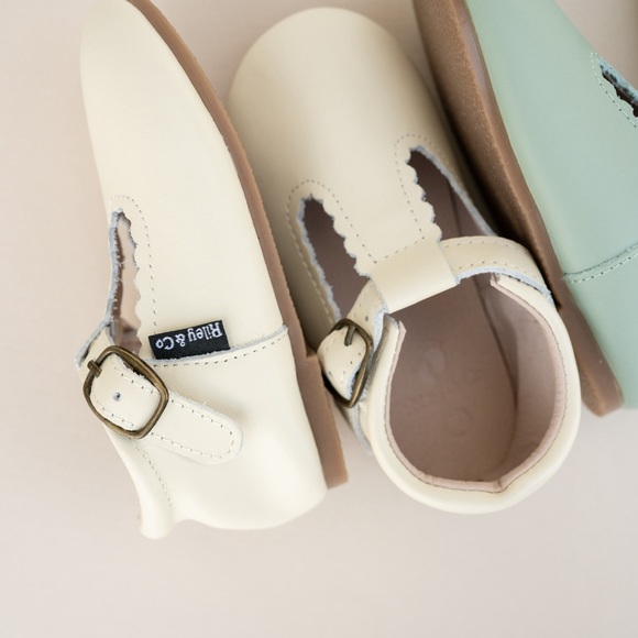 Riley T-Straps - Scalloped - Pale Yellow - Picture 6 of 15